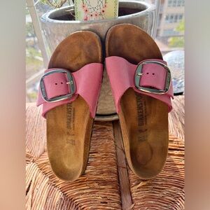 Birkenstock Madrid Big silver bucke in Pinkish Purple